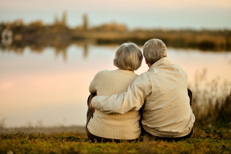 Manieren om ouderen langer thuis te laten wonen