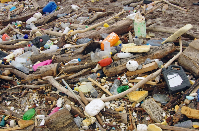 plastic uit de zee afkomstig